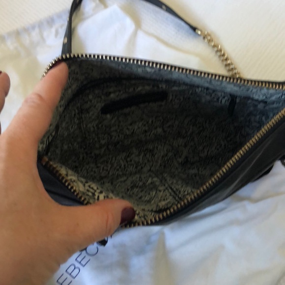 Large Rebecca Minkoff crossbody - Picture 2 of 3